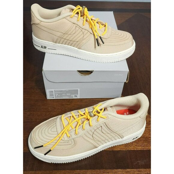 NEW Nike Air Force 1  LV8 Sanddrift Citron Pulse Youth DV1622-100 Size 6.5Y - Picture 11 of 14